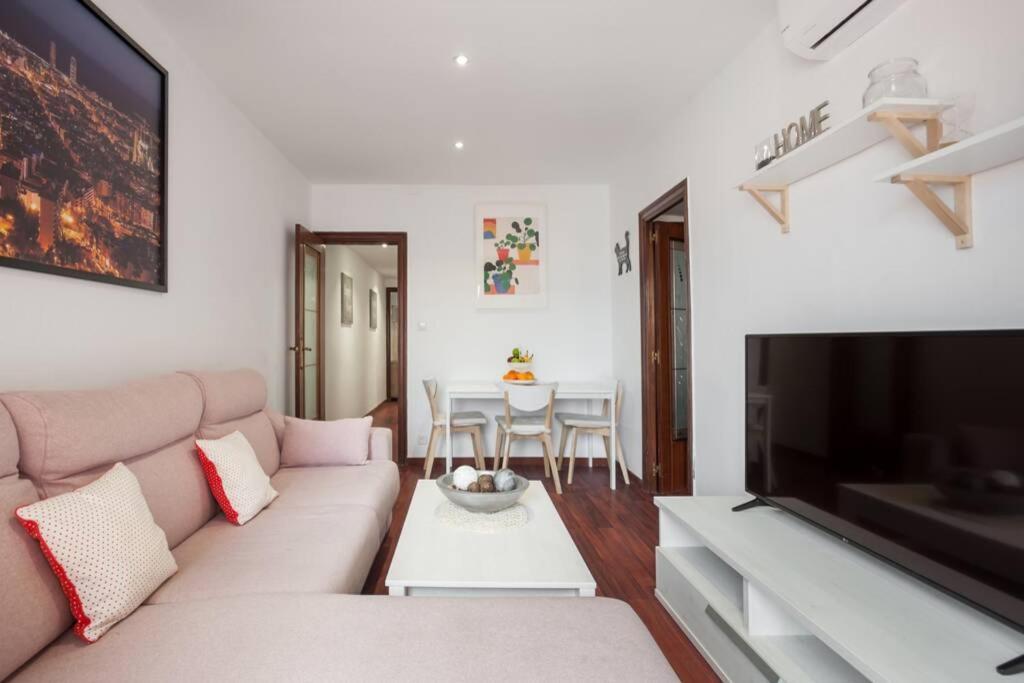 Habitaciones Camp Nou Apartment L'Hospitalet de Llobregat Ngoại thất bức ảnh